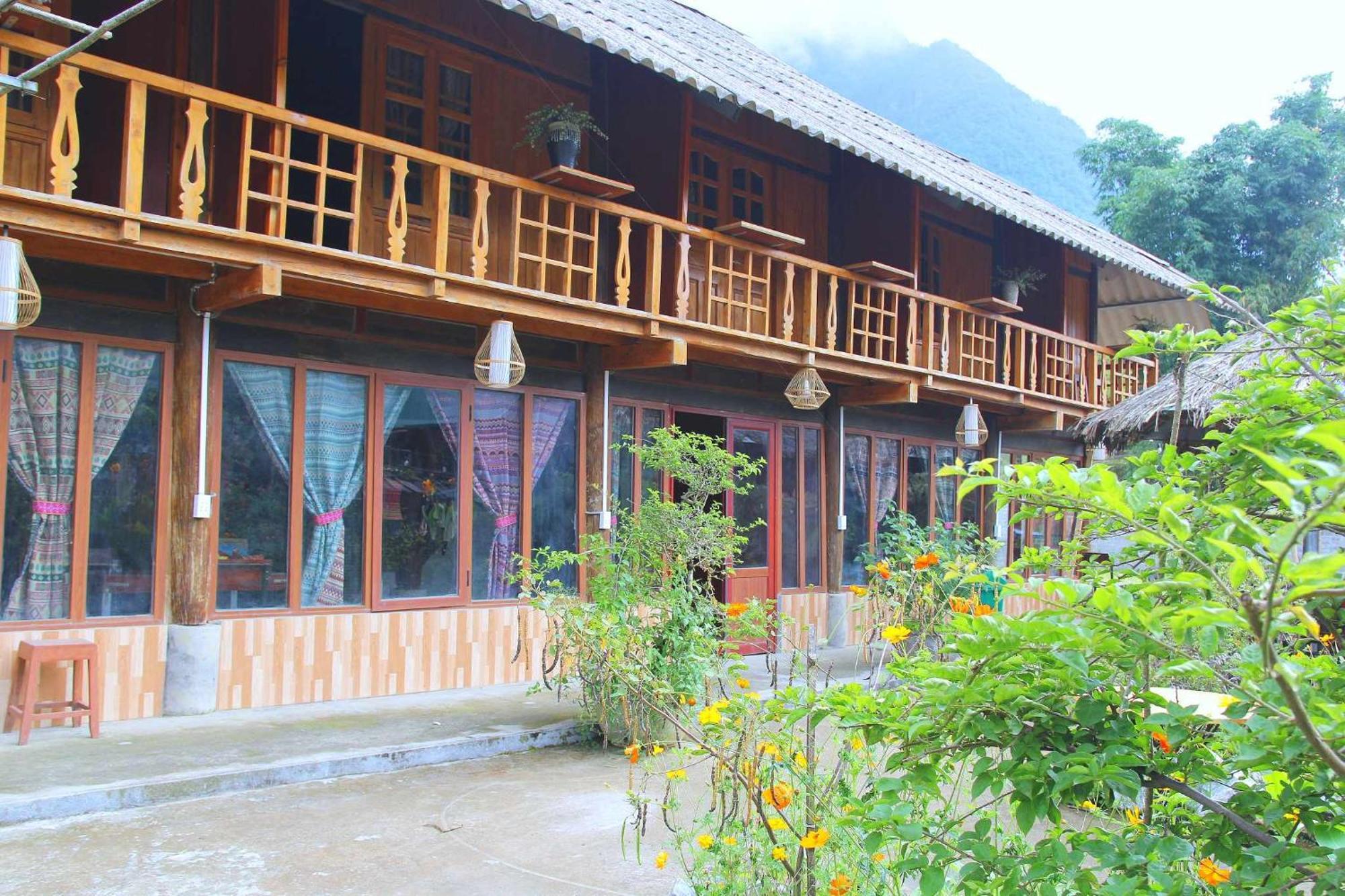Surelee House And Trekking Hotel Sa Pa Exterior photo